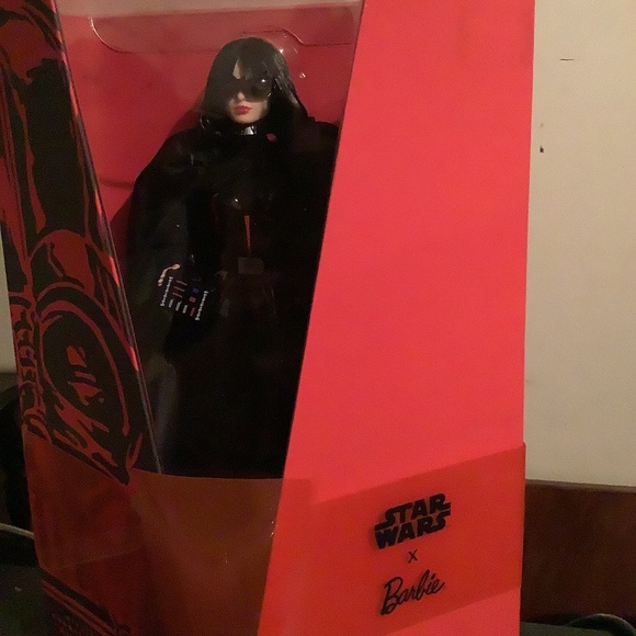 Darth Vader Barbie unopened - Picture 2 of 8